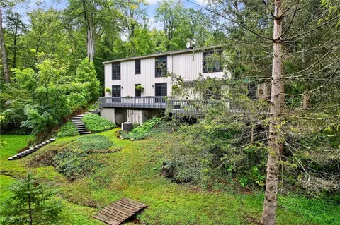 13702 Cuyahoga Trl, Novelty, OH 44072