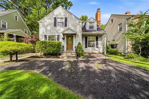 852 Englewood Rd, Cleveland Heights, OH 44121