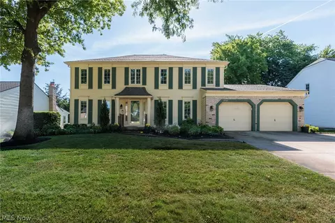 3703 Bradfords Gate, Rocky River, OH 44116