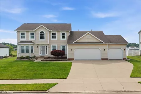 2275 Cyprus Dr SE, Massillon, OH 44646