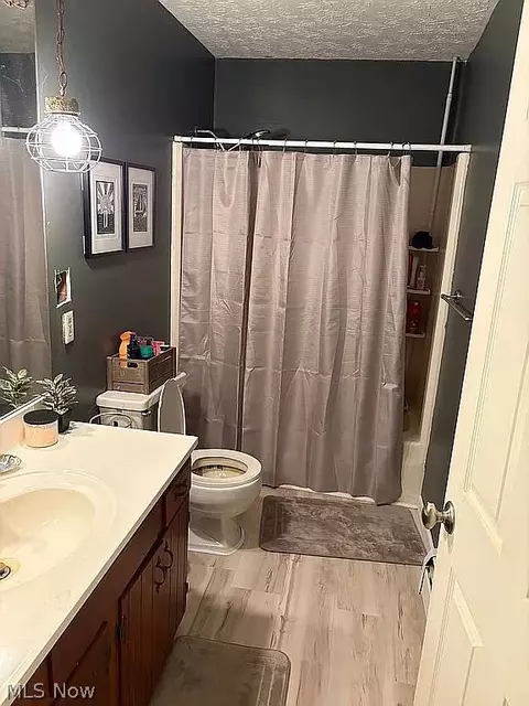 Bath - 3985 Porter Rd, Rootstown, OH 44272 photo 1 of 1