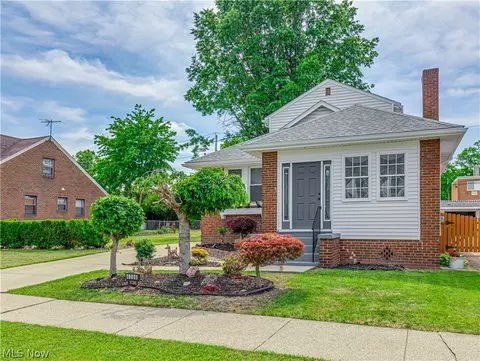 4084 W 50th St, Cleveland, OH 44144