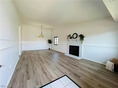 Living - 2691 Mull Ave, Copley, OH 44321 photo 5 of 5