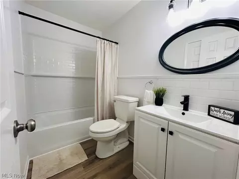 Bath - 2691 Mull Ave, Copley, OH 44321 photo 1 of 1