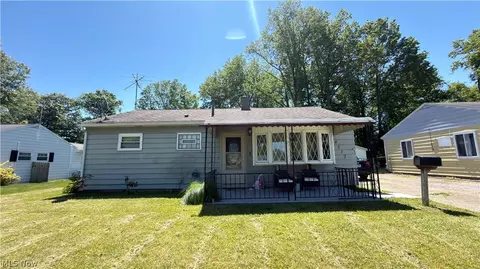 4217 Riverside Dr, Lorain, OH 44055