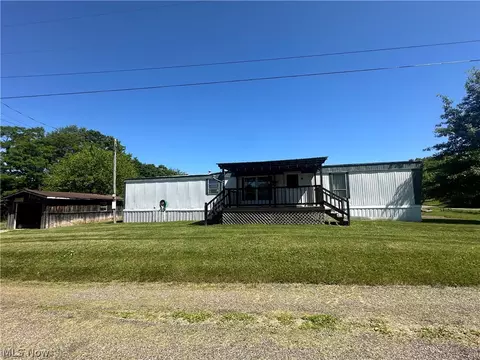 501 12 Marietta St, Sarahsville, OH 43779