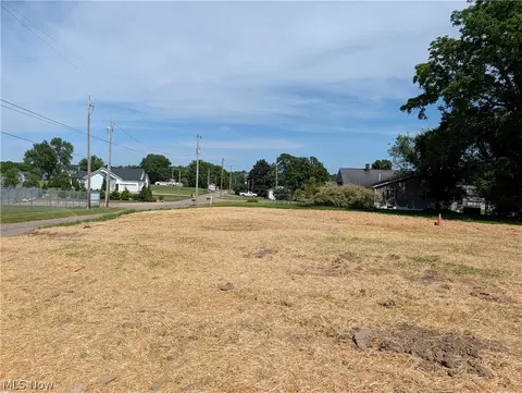 13324 Fairland St NW, Massillon, OH 44647