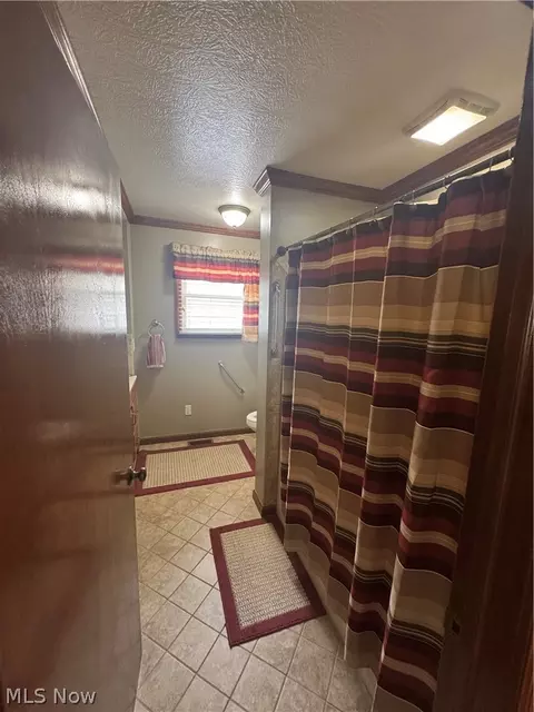 Bath - 7885 Old Riv, Philo, OH 43771 photo 3 of 3