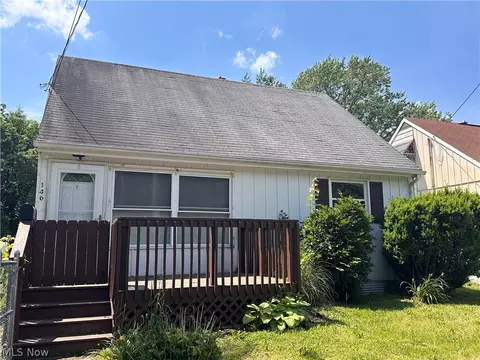 146 Berkley St, Akron, OH 44305