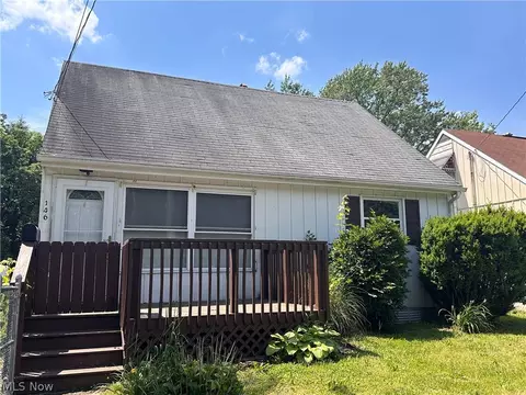 146 Berkley St, Akron, OH 44305