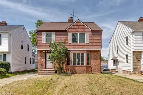 4493 Silsby Rd, University Heights, OH 44118
