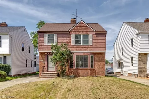 4493 Silsby Rd, University Heights, OH 44118