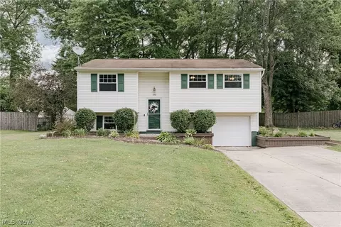 332 Stahl Ave, Cortland, OH 44410