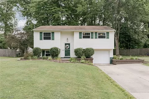 332 Stahl Ave, Cortland, OH 44410
