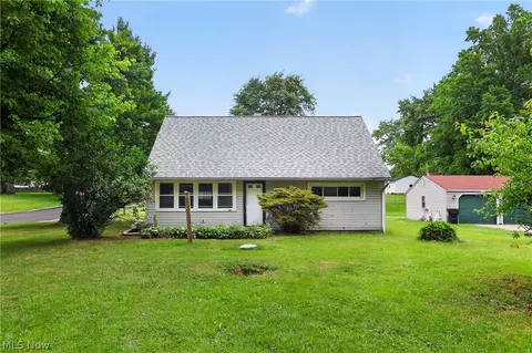 4174 Burkey Rd, Austintown, OH 44515