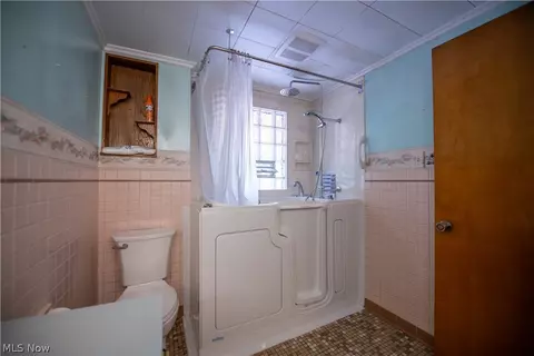 3063 Diamond St NE, Canton, OH 44721 photo 14