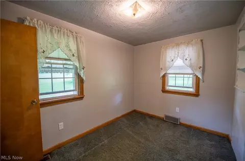3063 Diamond St NE, Canton, OH 44721 photo 12