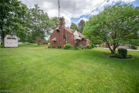 3063 Diamond St NE, Canton, OH 44721 photo 46