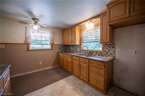 3063 Diamond St NE, Canton, OH 44721 photo 5