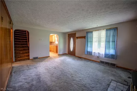 3063 Diamond St NE, Canton, OH 44721 photo 9