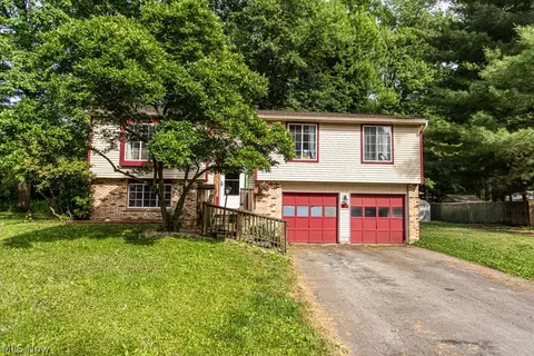 7764 Micawber Rd NE, Warren, OH 44484