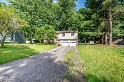 7764 Micawber Rd NE, Warren, OH 44484