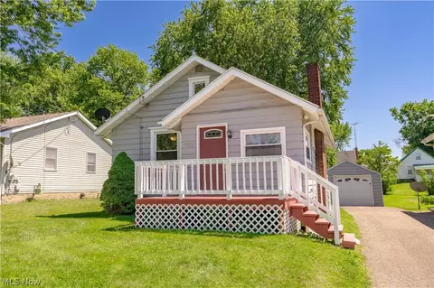 3102 25th St SE, Canton, OH 44707