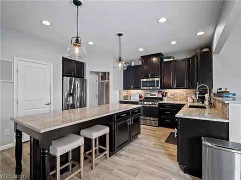 3145 Wheaton Dr, Avon, OH 44011 photo 12