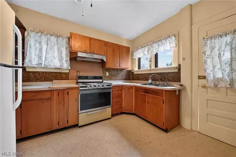 Kitchen - 1936 E 45th St, Ashtabula, OH 44004 photo 1 of 2