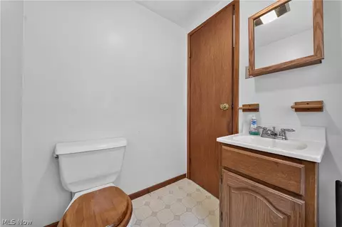 Bath - 1936 E 45th St, Ashtabula, OH 44004 photo 1 of 3