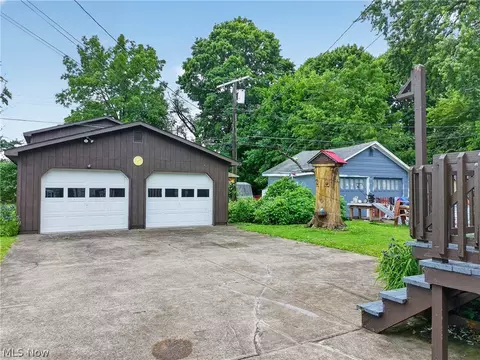 Exterior - 1936 E 45th St, Ashtabula, OH 44004 photo 3 of 11