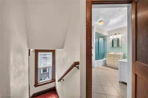 Entry Way - 1936 E 45th St, Ashtabula, OH 44004 photo 7 of 7