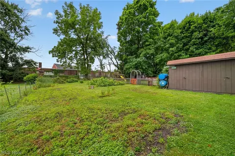 Exterior - 1936 E 45th St, Ashtabula, OH 44004 photo 7 of 11