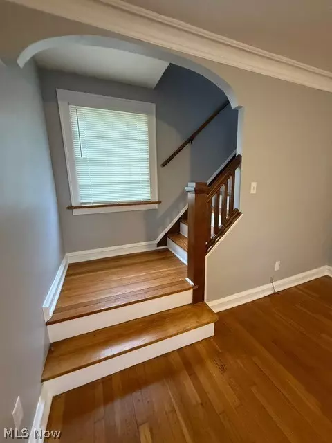 Entry Way - 52 Meadowbrook Ave, Boardman, OH 44512 photo 1 of 7