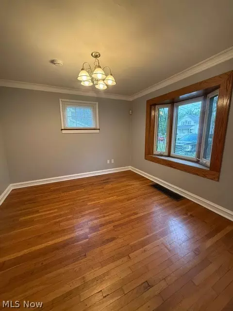 Living - 52 Meadowbrook Ave, Boardman, OH 44512 photo 3 of 3