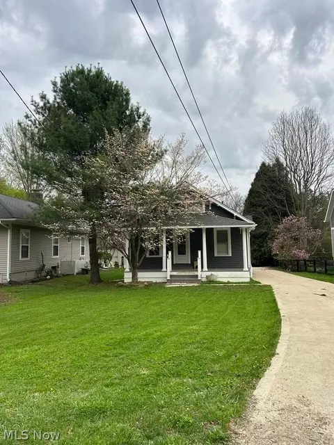313 Miles Rd, Chagrin Falls, OH 44022
