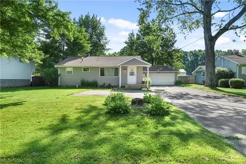 304 Howland Wilson Rd NE, Warren, OH 44484