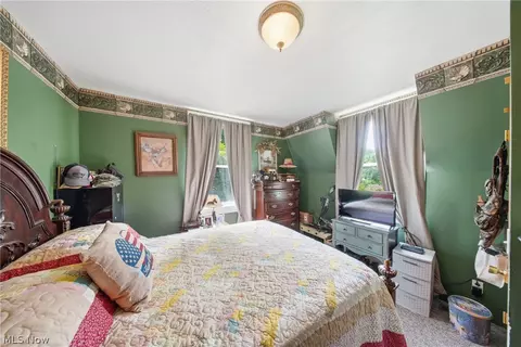 Bedroom - 5292 Rolling River Rd, Cairo, WV 26337 photo 3 of 4
