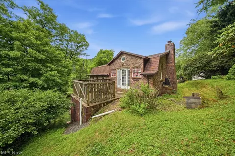 Exterior - 5292 Rolling River Rd, Cairo, WV 26337 photo 3 of 8
