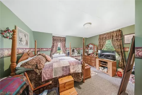 Bedroom - 5292 Rolling River Rd, Cairo, WV 26337 photo 1 of 4