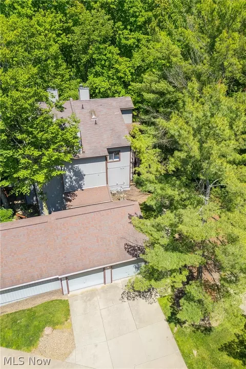 2153 Pinebrook Trl, Cuyahoga Falls, OH 44223