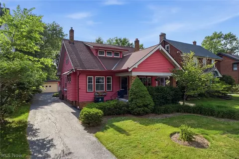 2612 Canterbury Rd, Cleveland Heights, OH 44118