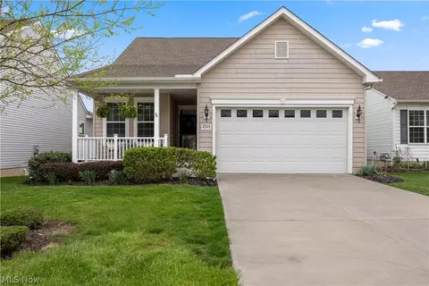 4248 Meadow Lark Dr, Lorain, OH 44053