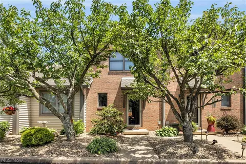 3765 Mercedes Pl, Canfield, OH 44406