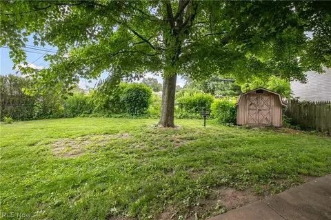 Exterior - 3816 Root Ave NE, Canton, OH 44705 photo 8 of 10
