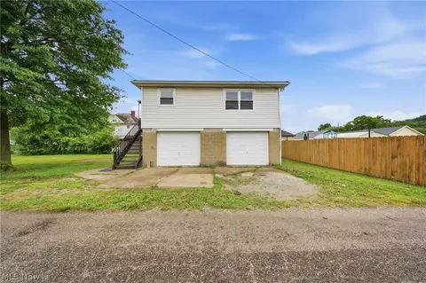 1010 12 Poplar Ave, Belpre, OH 45714