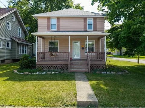 347 N Lyman St, Wadsworth, OH 44281