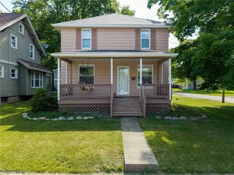 347 N Lyman St, Wadsworth, OH 44281