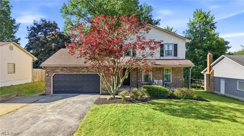6024 Yorktown Ln, Youngstown, OH 44515
