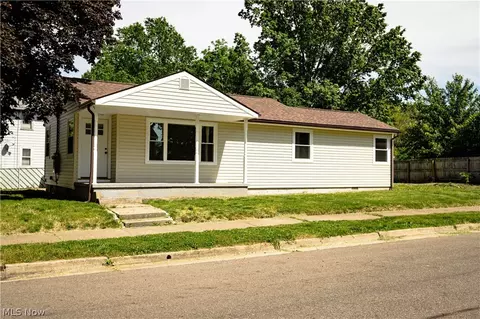 943 Erskine Ave, Akron, OH 44306